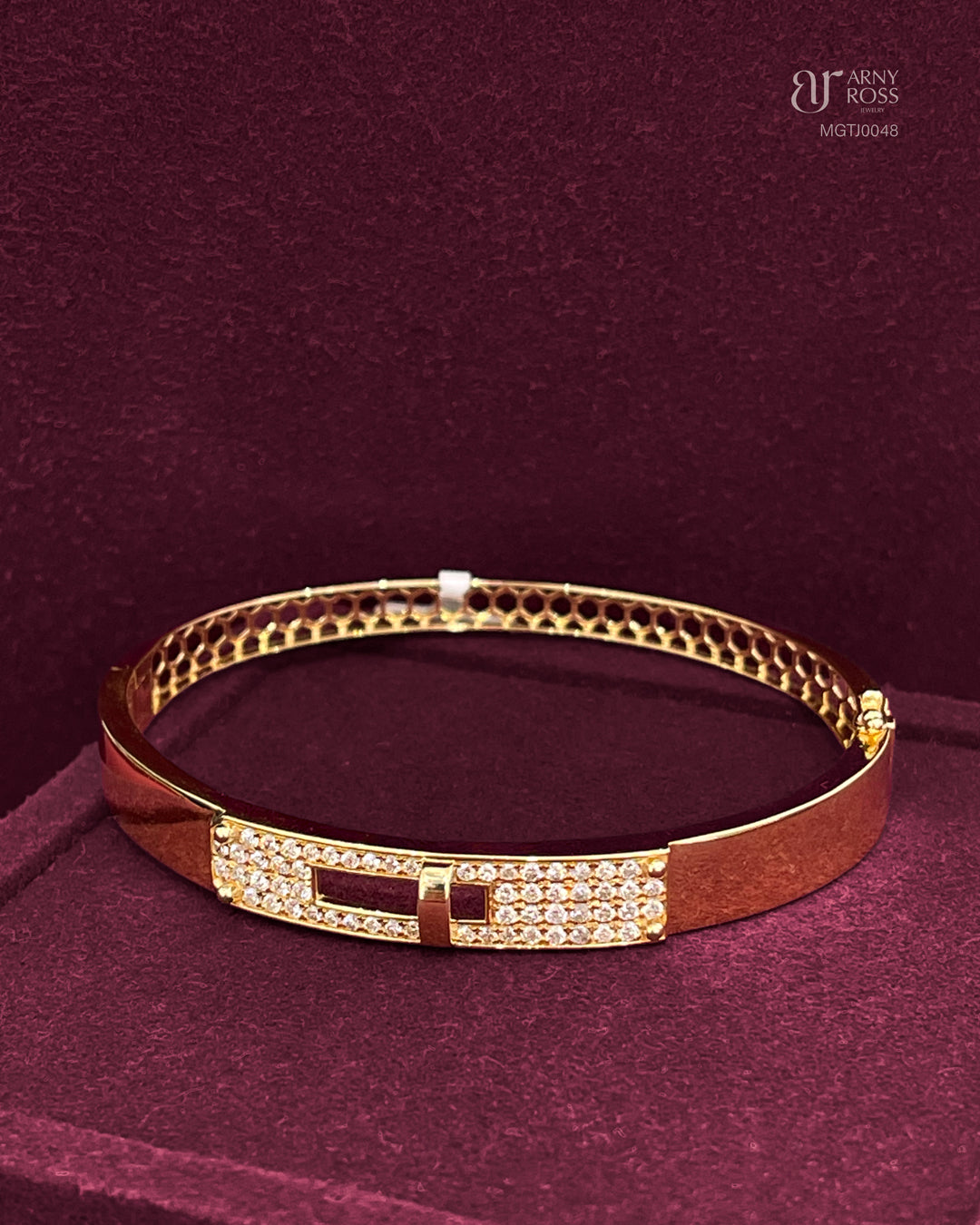 Yellow Gold Bangle with Diamonds