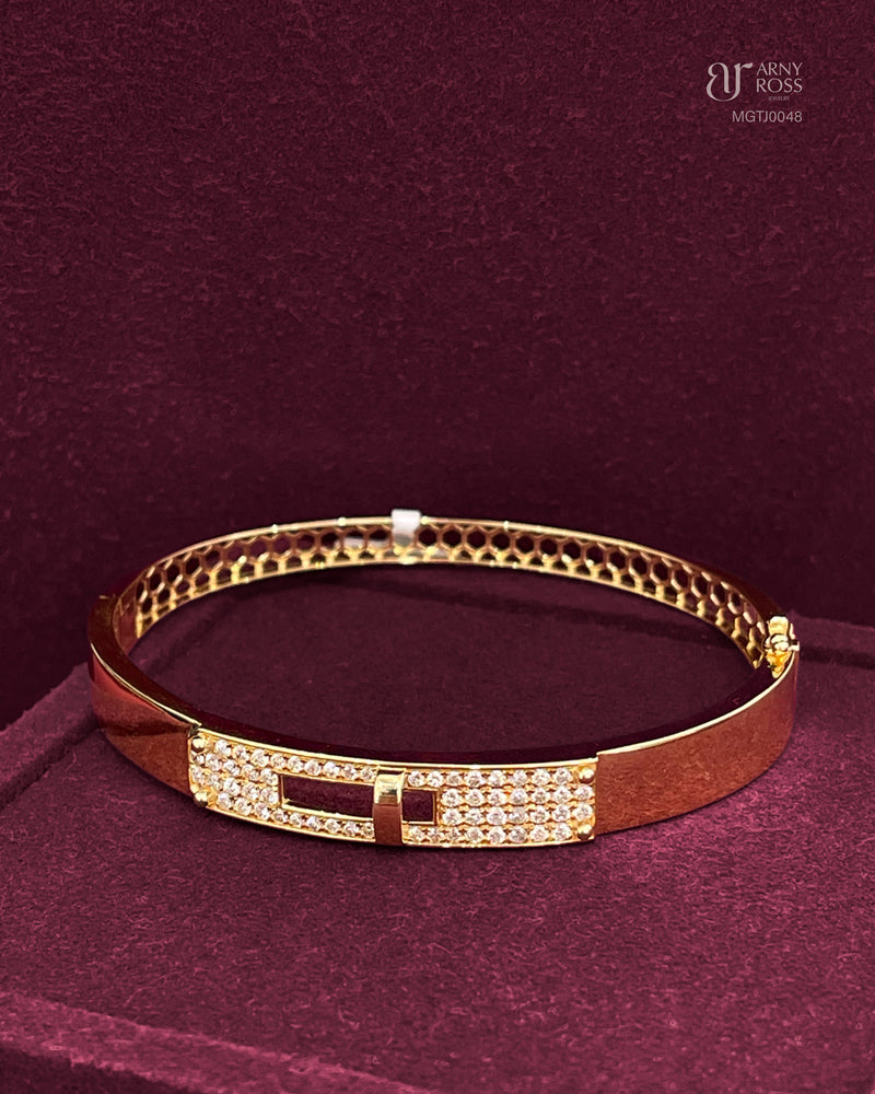 Yellow Gold Bangle with Diamonds