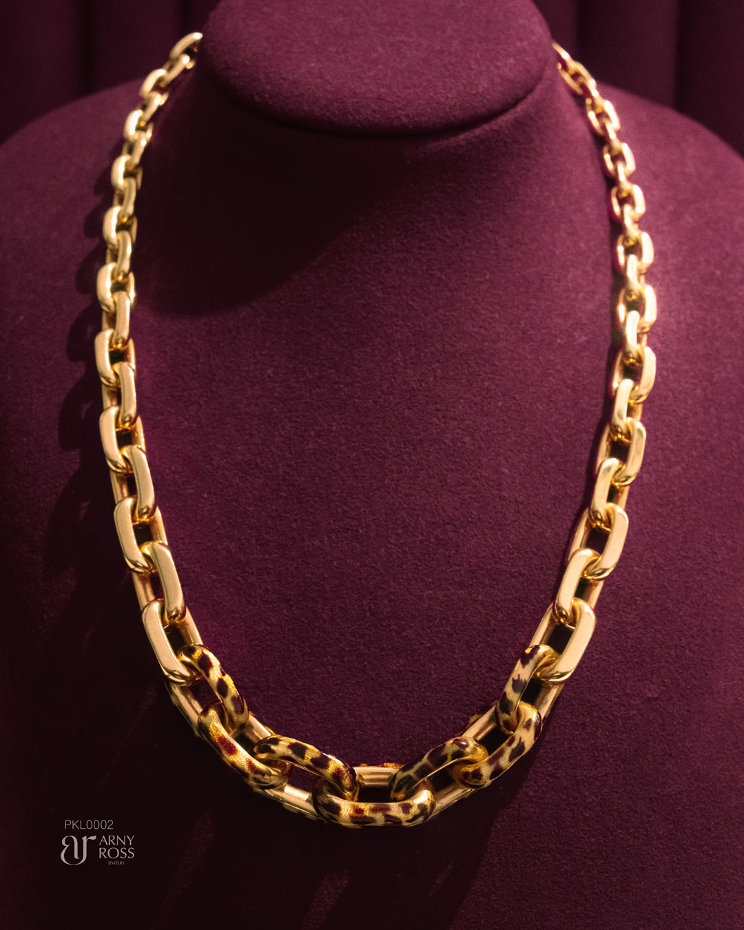Graduated Link Chain with Animal Print