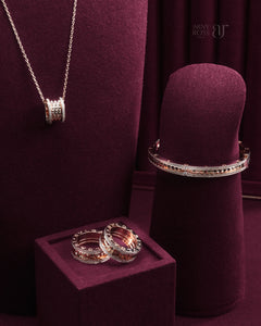 B.Zero1 Necklace with Diamonds
